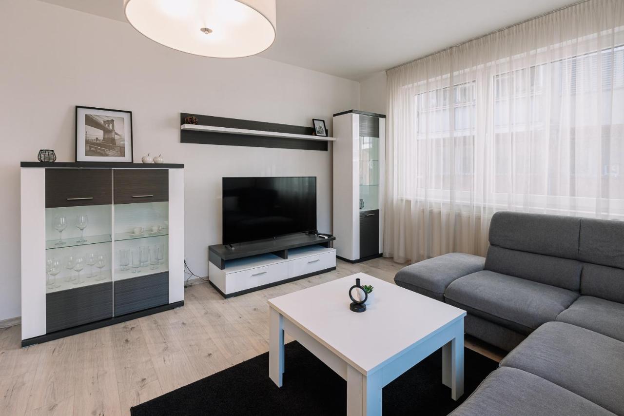 Skau 1 Old Town Family & Business Apartment Free Parking Bratislava Exteriér fotografie