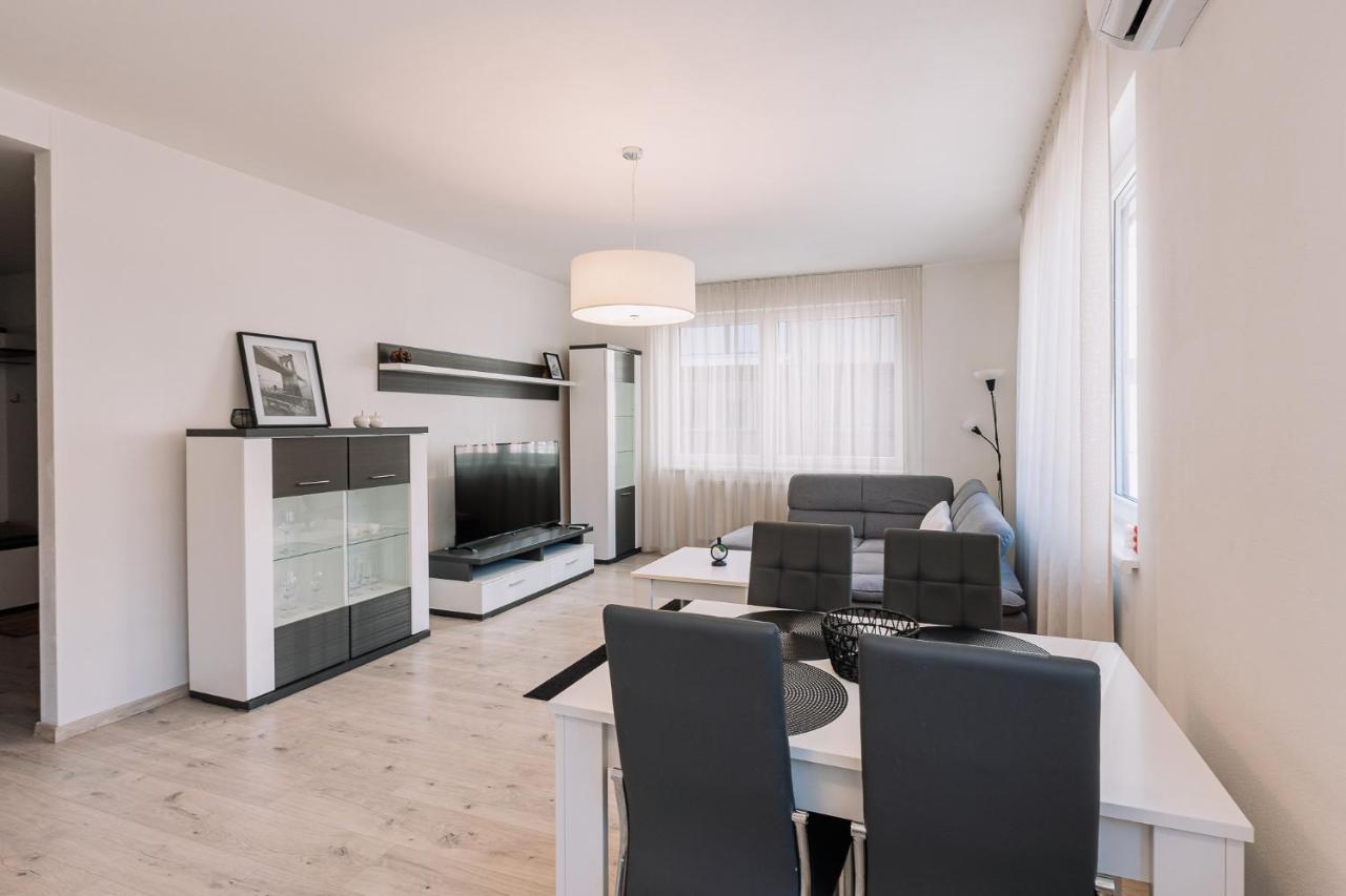 Skau 1 Old Town Family & Business Apartment Free Parking Bratislava Exteriér fotografie