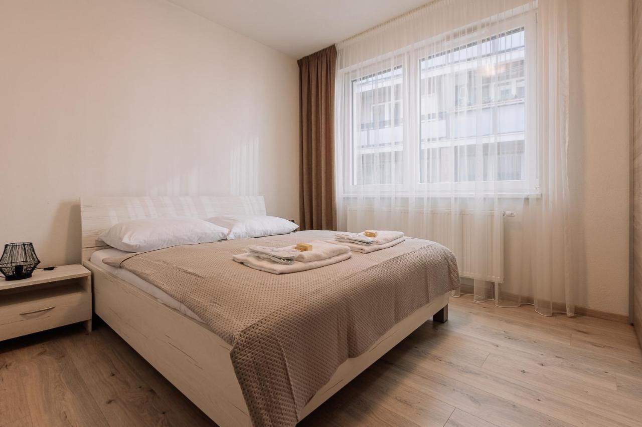 Skau 1 Old Town Family & Business Apartment Free Parking Bratislava Exteriér fotografie