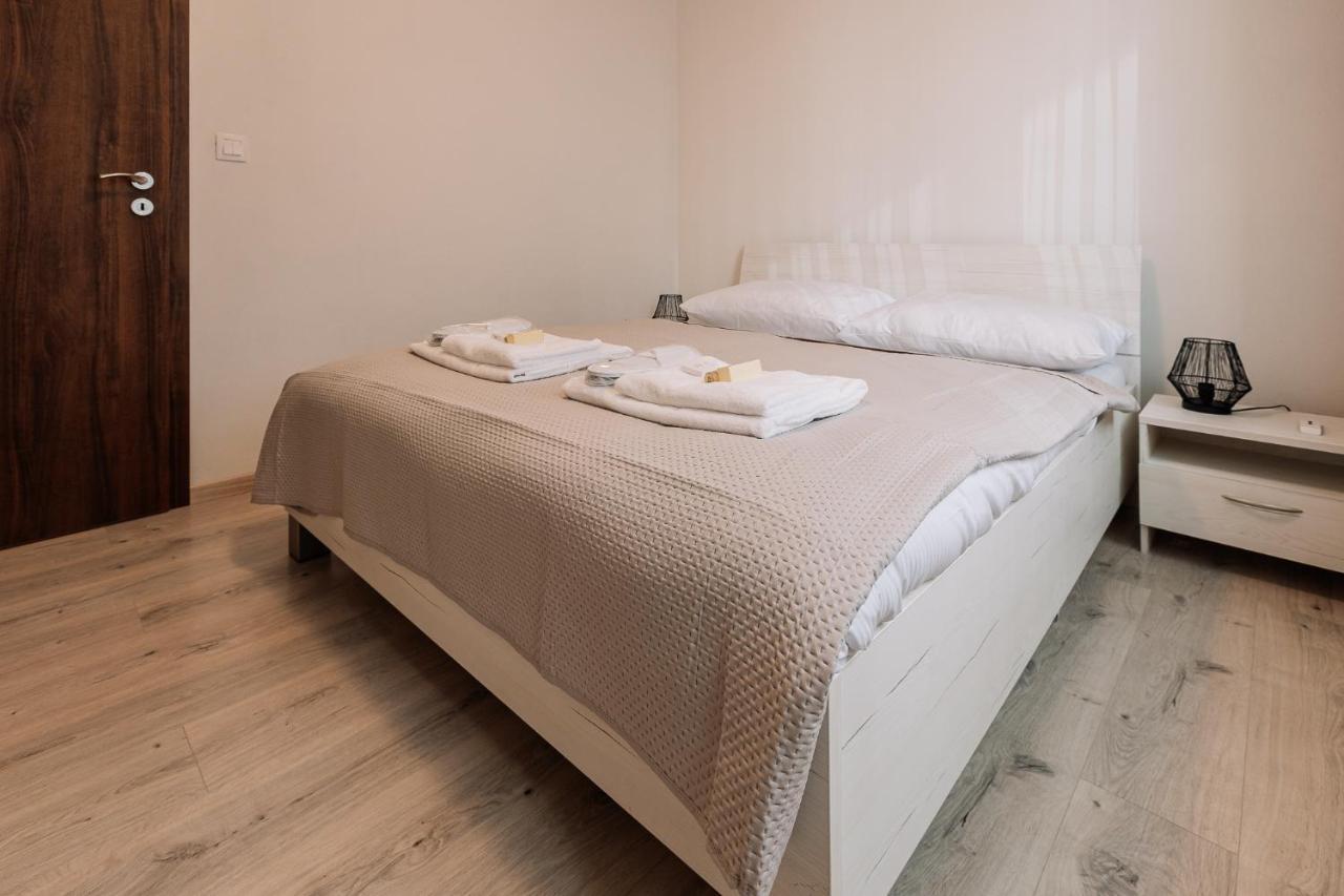 Skau 1 Old Town Family & Business Apartment Free Parking Bratislava Exteriér fotografie